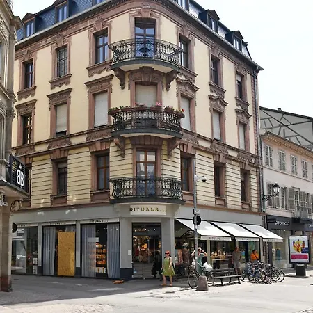 At In - Center * Кольмар