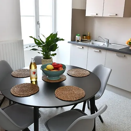 At In - Center Апартаменты