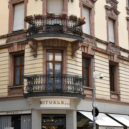 Апартаменты At In - Center Кольмар