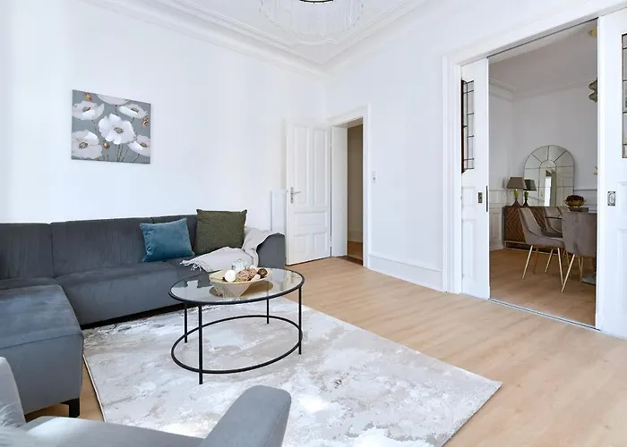 Апартаменты At In - Center