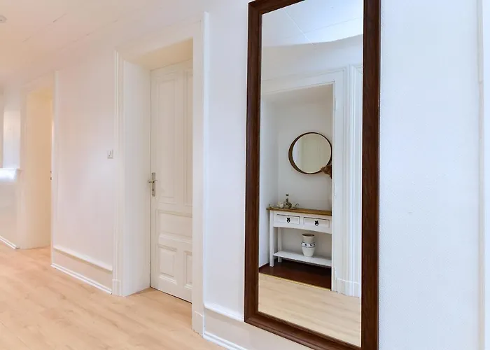 At In - Center Кольмар